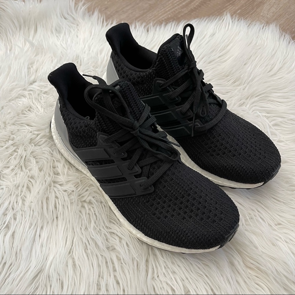 ULTRABOOST 4.0 DNA SHOES